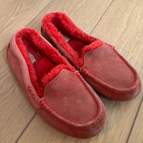 Red UGG Slippers - Picture 1 of 10